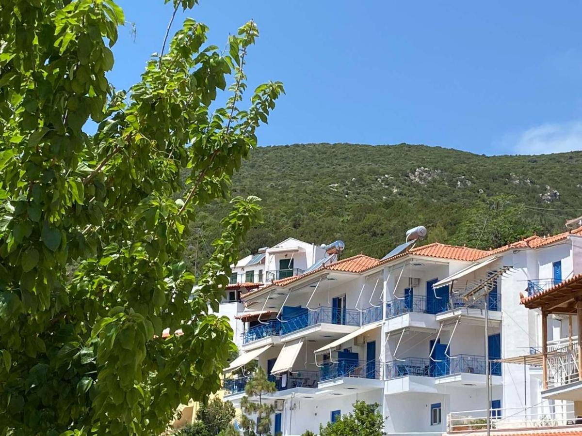 Matina Apartments Tyros Exteriér fotografie